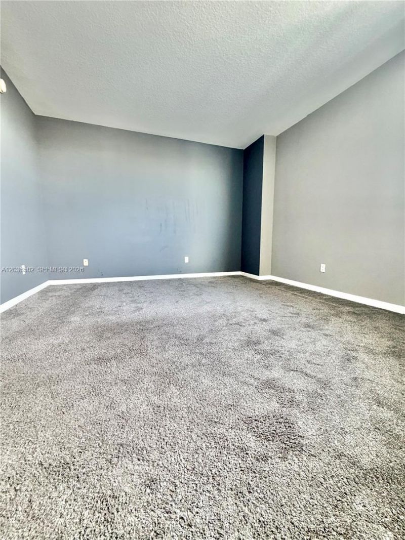 335 Biscayne Bl, Unit 4200, Miami, FL 33131 Photo