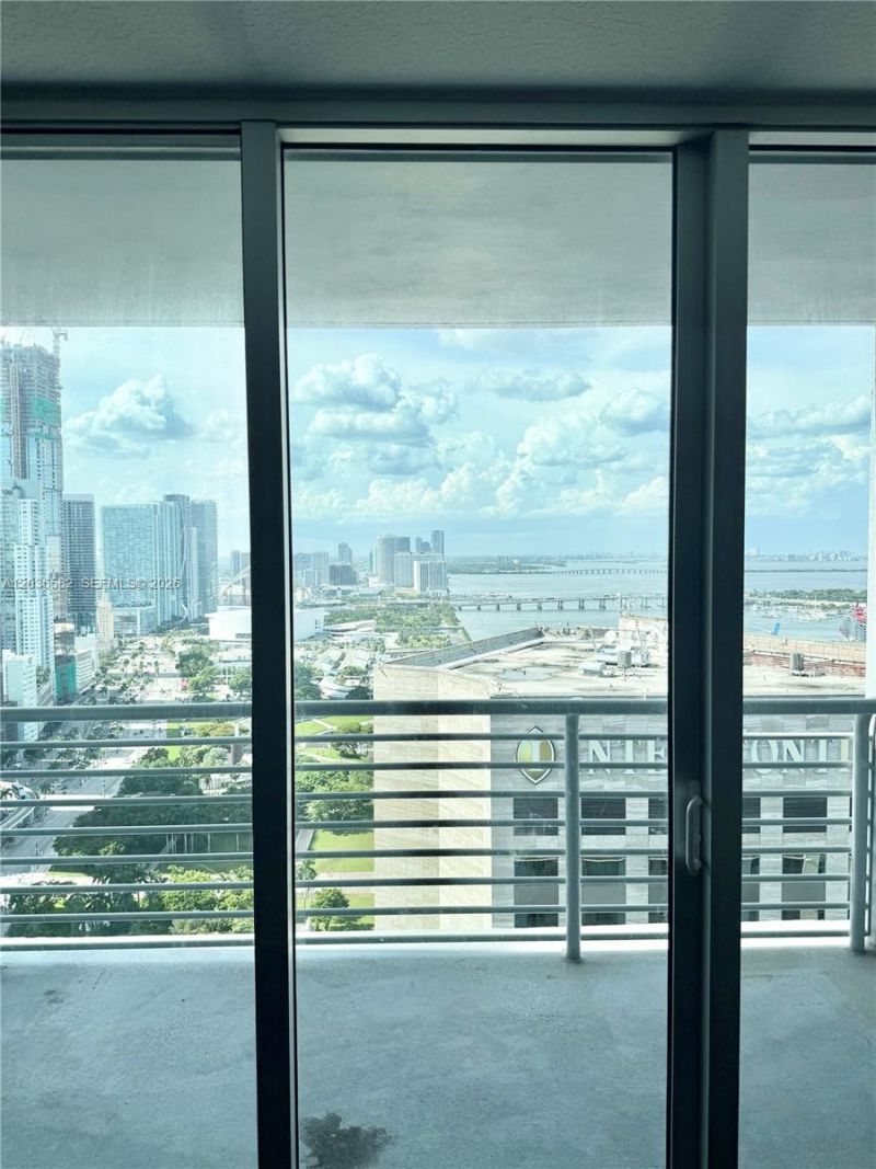 335 Biscayne Bl, Unit 4200, Miami, FL 33131 Photo