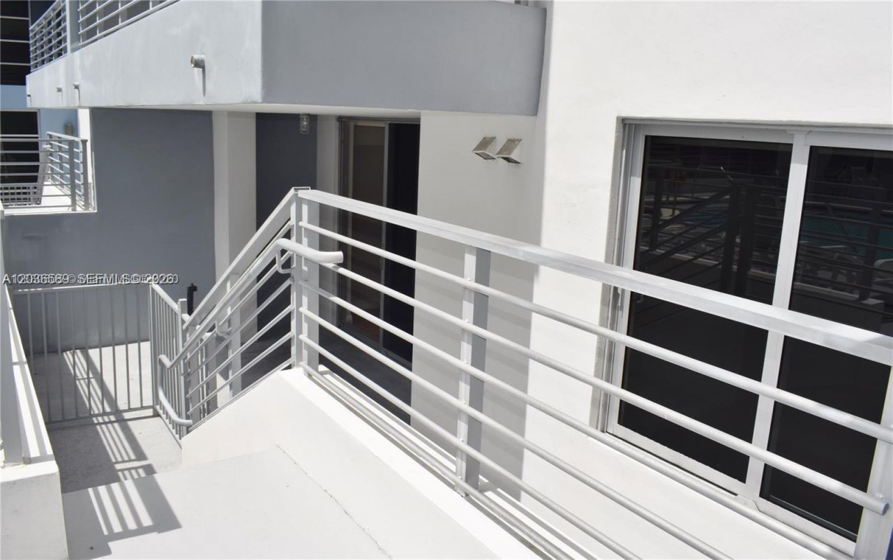 3339 Virginia St , Unit 207, Miami, FL 33133 Photo