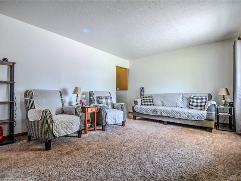 814 Bellows Drive, New Carlisle, OH 45344 Photo 8