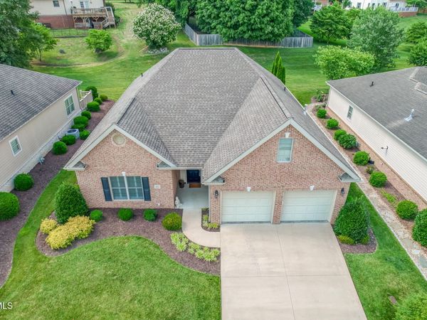 1023 Waterbrooke Lane, Johnson City, TN 37604