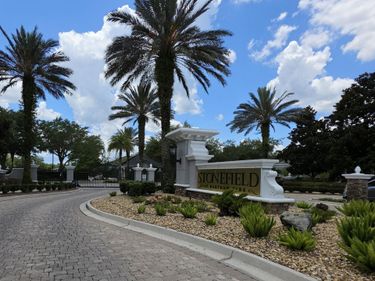 5875 PARKSTONE CROSSING Drive, Jacksonville, FL 32258