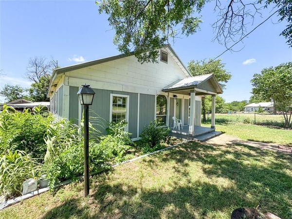 1402 Avenue A, Cisco, TX 76437