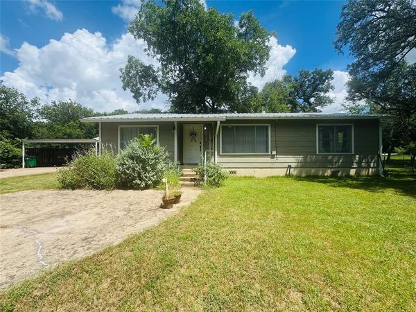 4527 Fm 219, Clifton, TX 76634