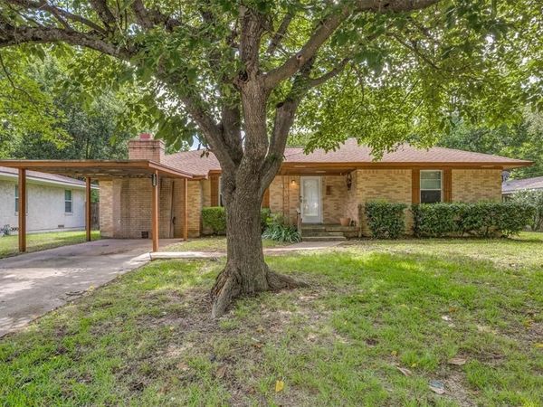 1306 Magnolia Street, Gainesville, TX 76240