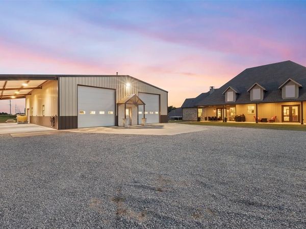 10078 Farmington Road, Van Alstyne, TX 75495