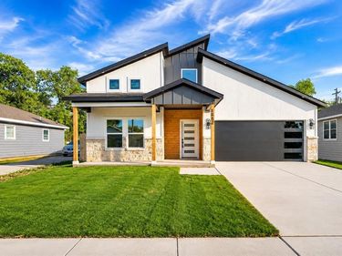 1442 E Allen Avenue, Fort Worth, TX 76104