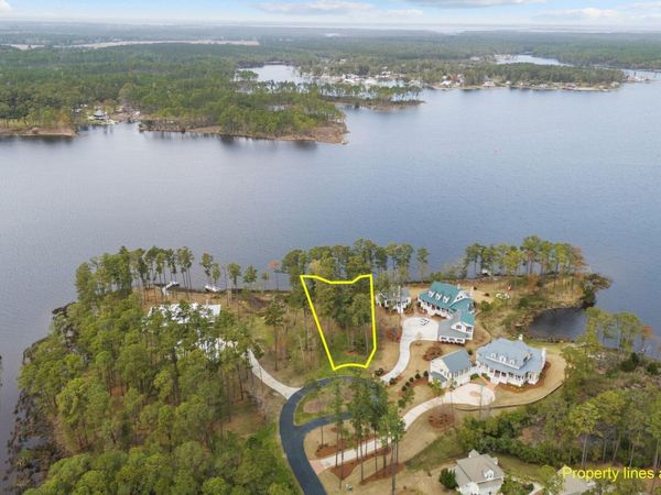 612 Homestead Road , Oriental, NC 28571