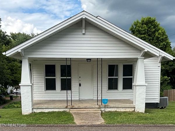 124 Pickering St, Knoxville, TN 37914