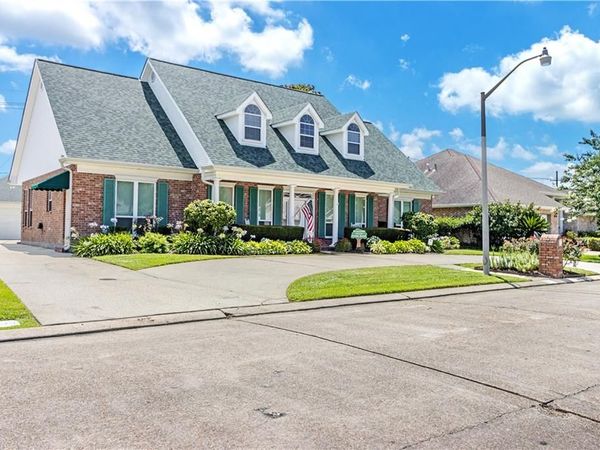 3 OAKLEY Drive , Marrero, LA 70072