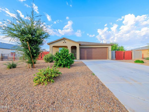 12245 W DELWOOD Drive, Arizona City, AZ 85123