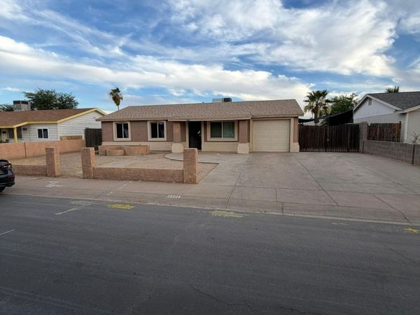 6601 W MONTE VISTA Road, Phoenix, AZ 85035