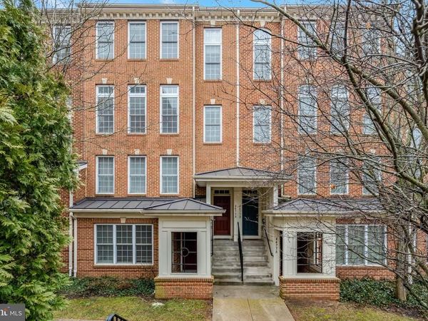 4479 B BEACON GROVE CIRCLE , FAIRFAX, VA 22033