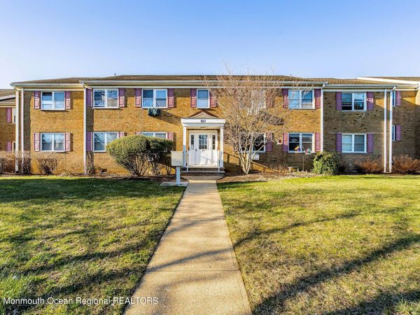 80 Manchester Court, Unit F, Freehold, NJ 07728