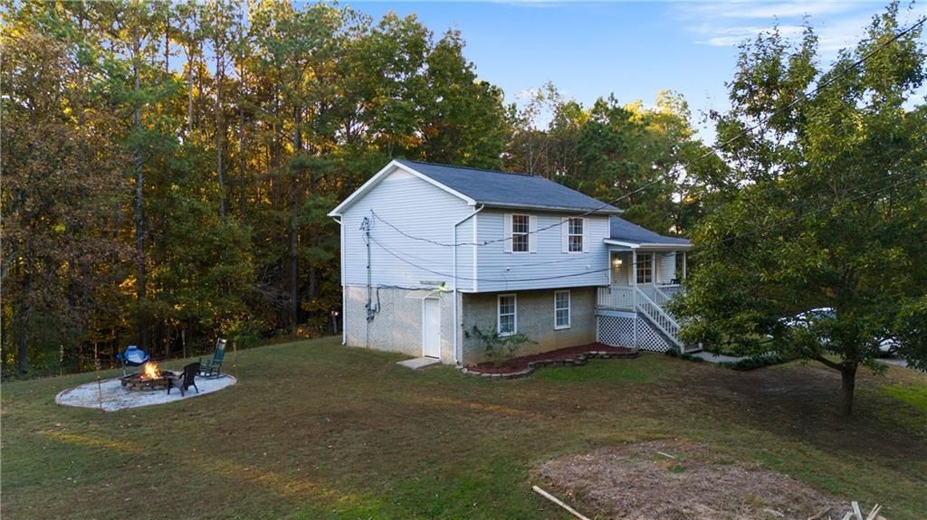 988 Davenport Road , Dalton, GA 30721 Main Photo