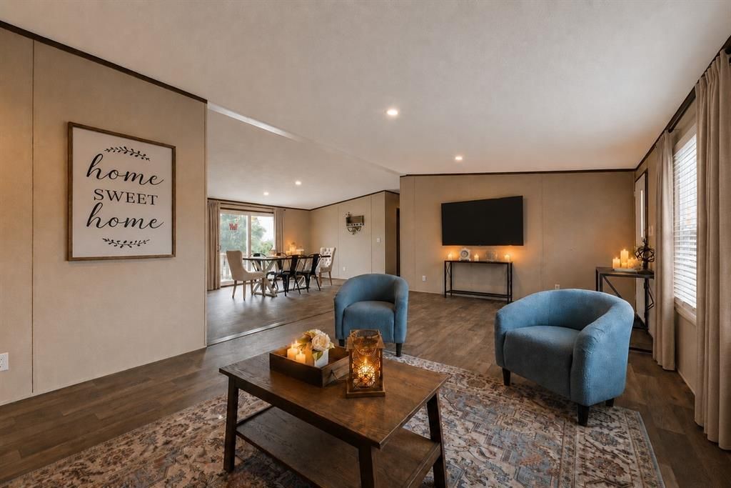 139 Lark Meadow Drive, Runaway Bay, TX 76426 Main Photo