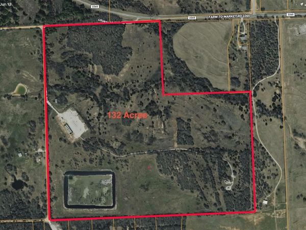 213 County Road 1560 , Alvord, TX 76225