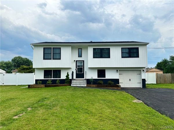 4961 Windgate Road, Liverpool, NY 13088
