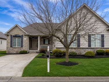 9 Hidden Creek Court , Buffalo, NY 14221