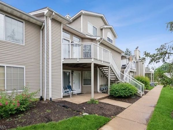 4 Ray Court, Bedminster, NJ 07921