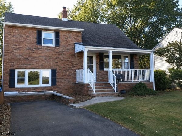 15 Woodmere St, Raritan, NJ 08869