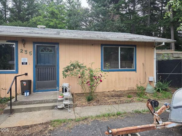 235 Shadowbrook Drive, Cave Junction, OR 97523