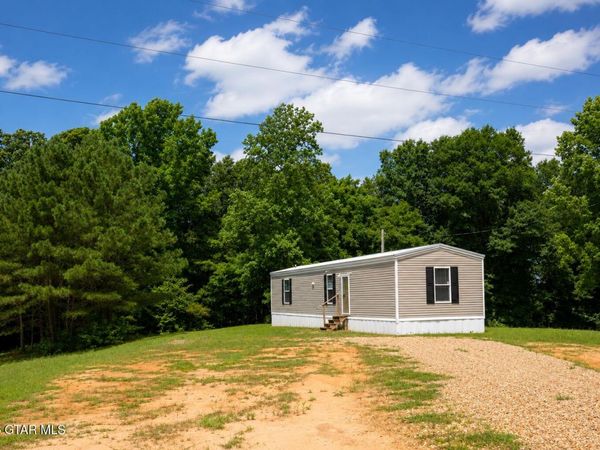899 Starkes Road, Louisville, MS 39339