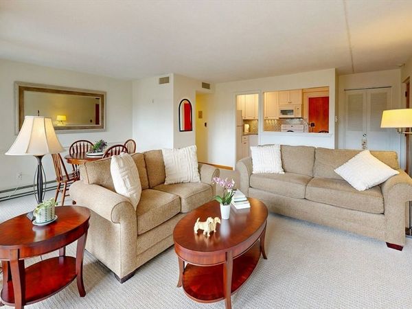 53 Melrose, Unit 3B, Melrose, MA 02176