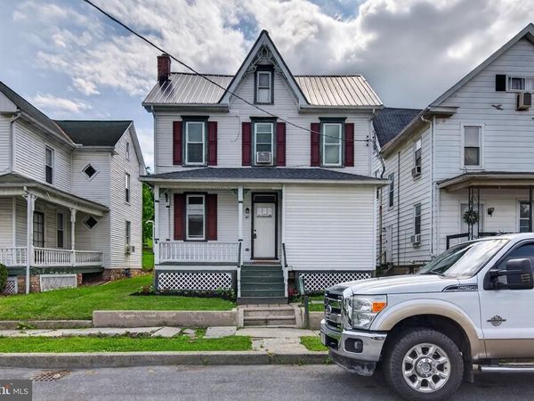 22 N MANN AVENUE , YEAGERTOWN, PA 17099