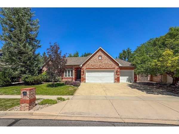 2010 Emerald Dr, Longmont, CO 80504
