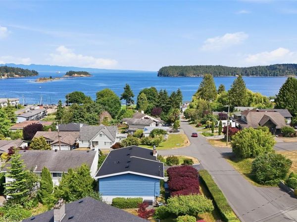 1525 Loat St , Nanaimo, BC V9S 3L5