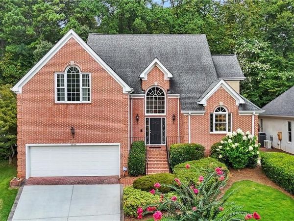 1696 Harts Run, Atlanta, GA 30341