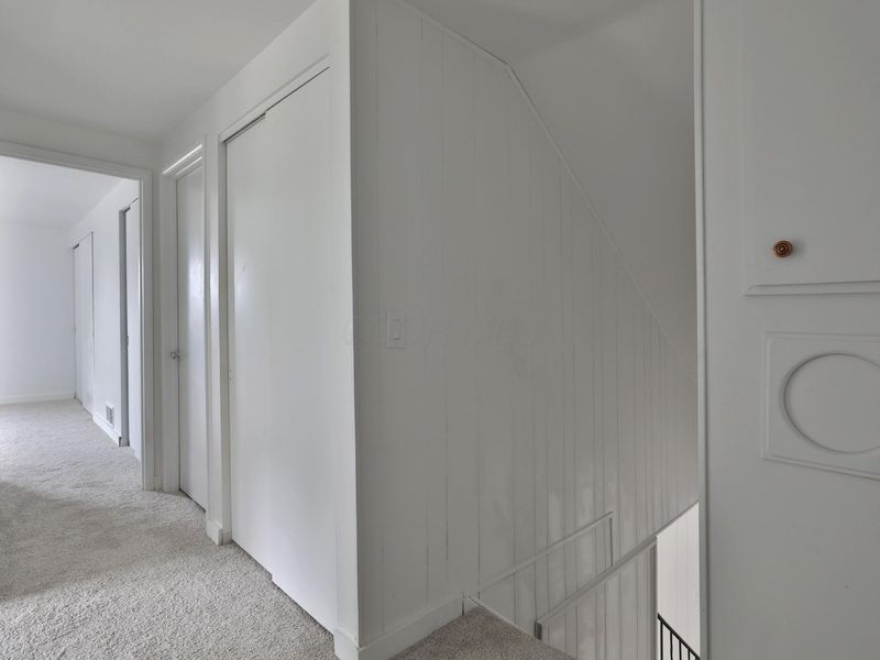 435 N Murray Hill Road , Columbus, OH 43228 Photo 16