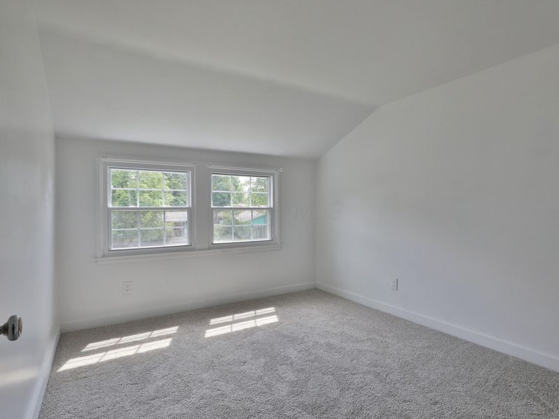 435 N Murray Hill Road , Columbus, OH 43228 Photo 19
