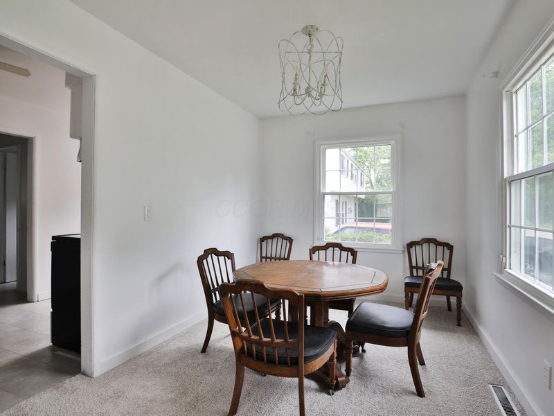 435 N Murray Hill Road , Columbus, OH 43228 Photo 7