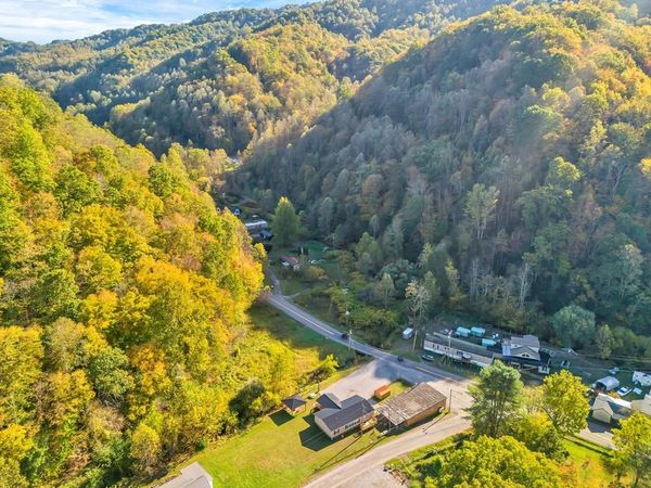 2979 Cherokee Rd, NORTHFORK, WV 24868
