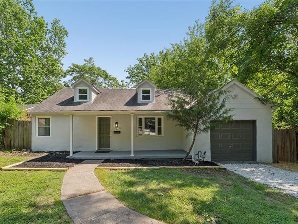 11225 E 14th Street, Independence, MO 64052