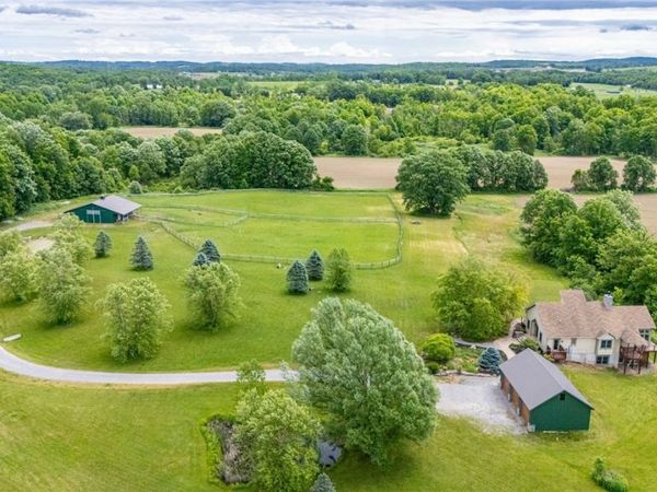 9247 Gray Road , Bloomfield, NY 14469