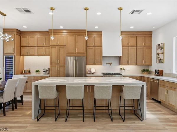 65 Twilight Rose Street, Las Vegas, NV 89138