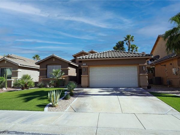 81 Saint Johns Wood Avenue , Henderson, NV 89002