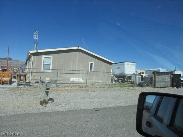6440 N Park Retiro , Pahrump, NV 89060