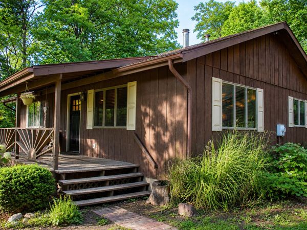464 Carlock Road , Carlock, IL 61725