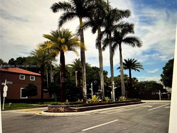 15112 NW 8th St , Unit 77, Pembroke Pines, FL 33028