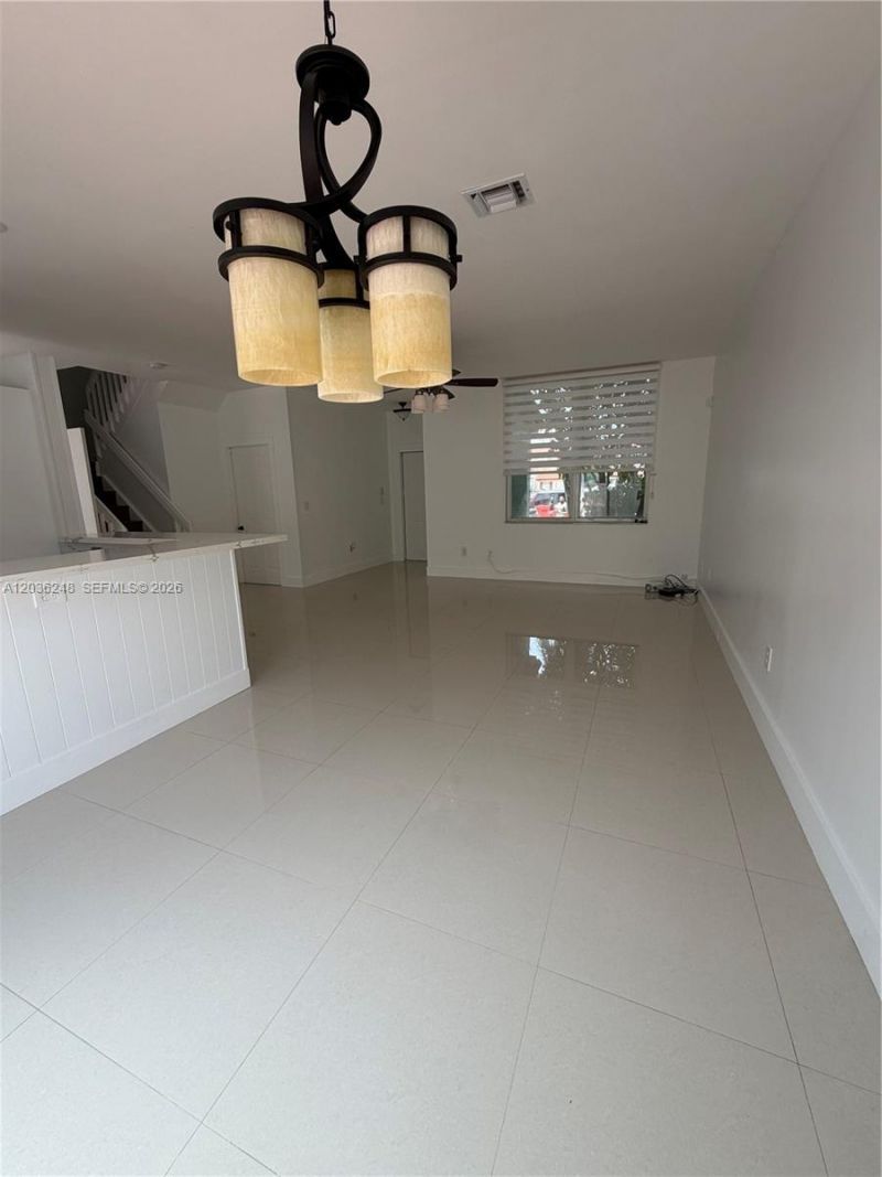 15112 NW 8th St , Unit 77, Pembroke Pines, FL 33028 Photo