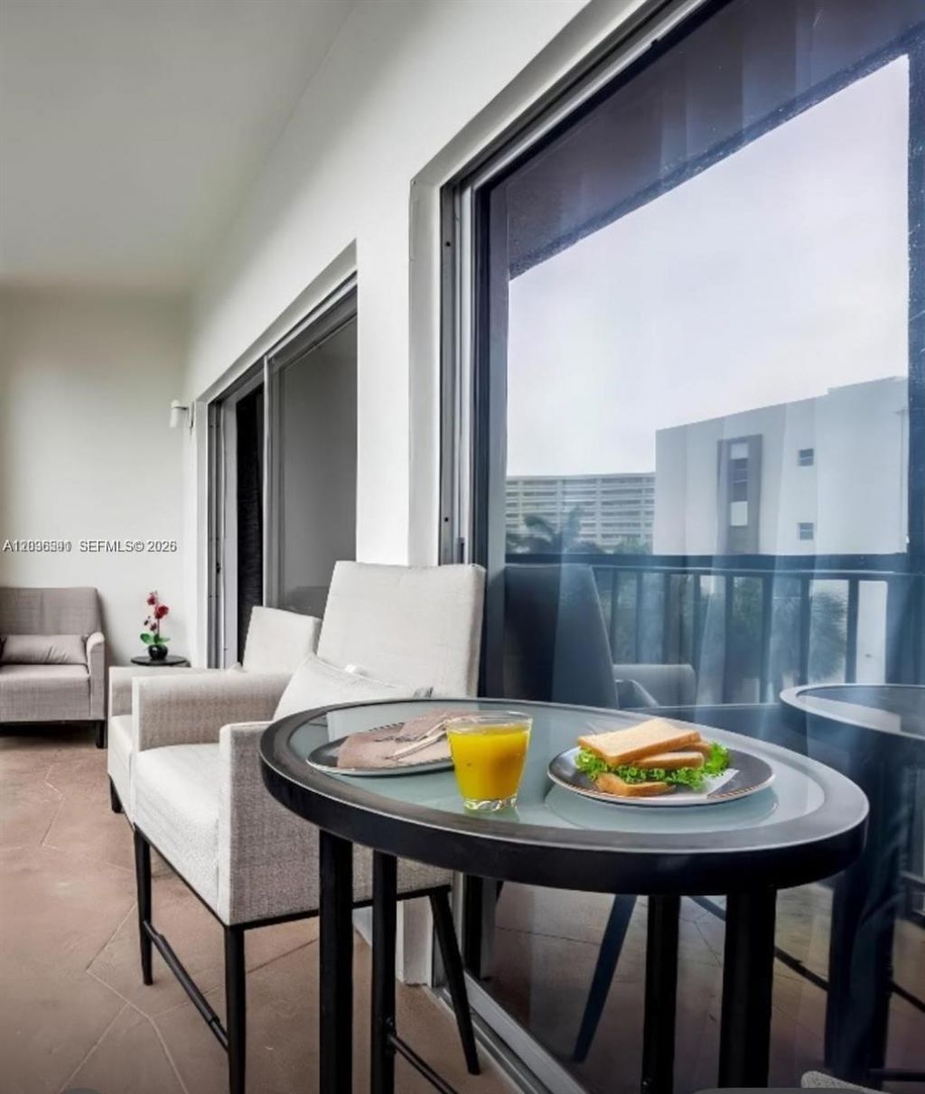 201 S 178th Dr, Unit 426, Sunny Isles Beach, FL 33160 Photo