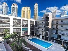 201 S 178th Dr, Unit 426, Sunny Isles Beach, FL 33160 Photo