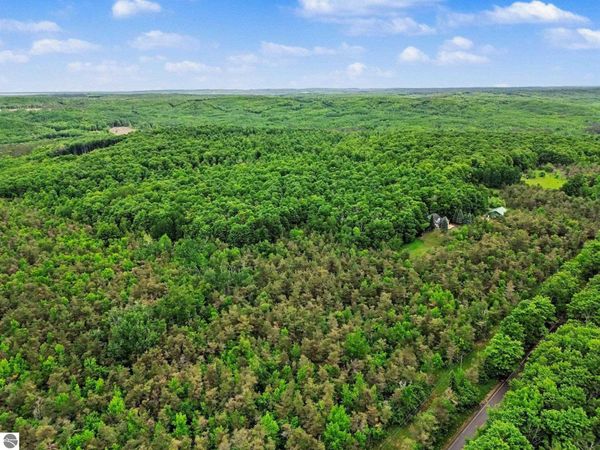 Robinson Road, Harbor Springs, MI 49740