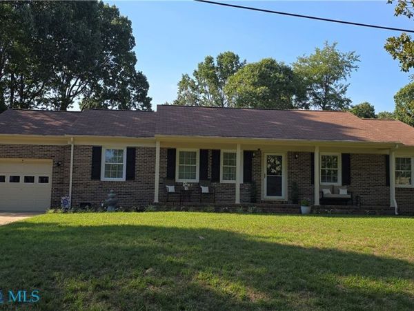 1709 Pine Tree Drive , Gloucester Point, VA 23062