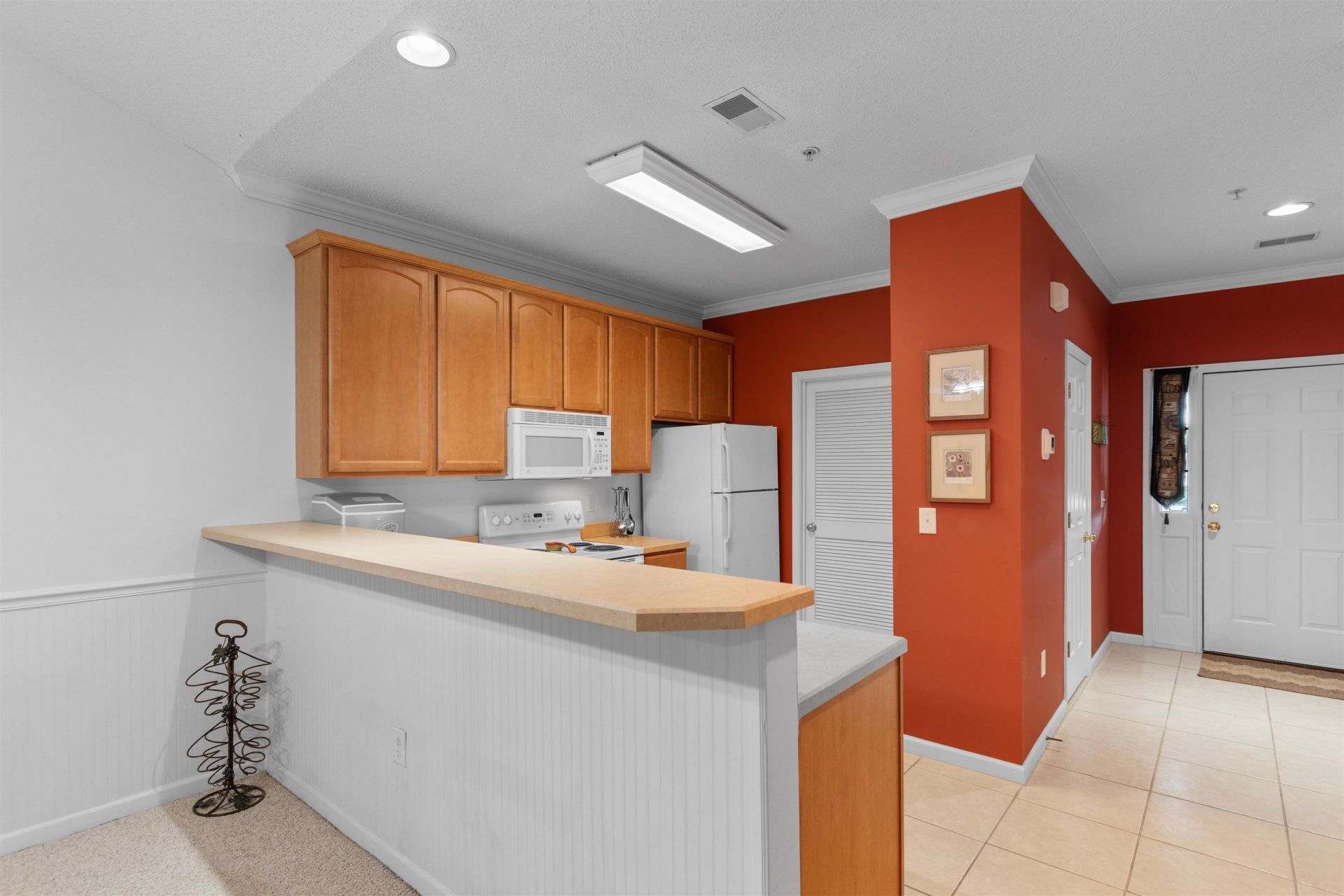 5846 Longwood Dr.  Photo 7