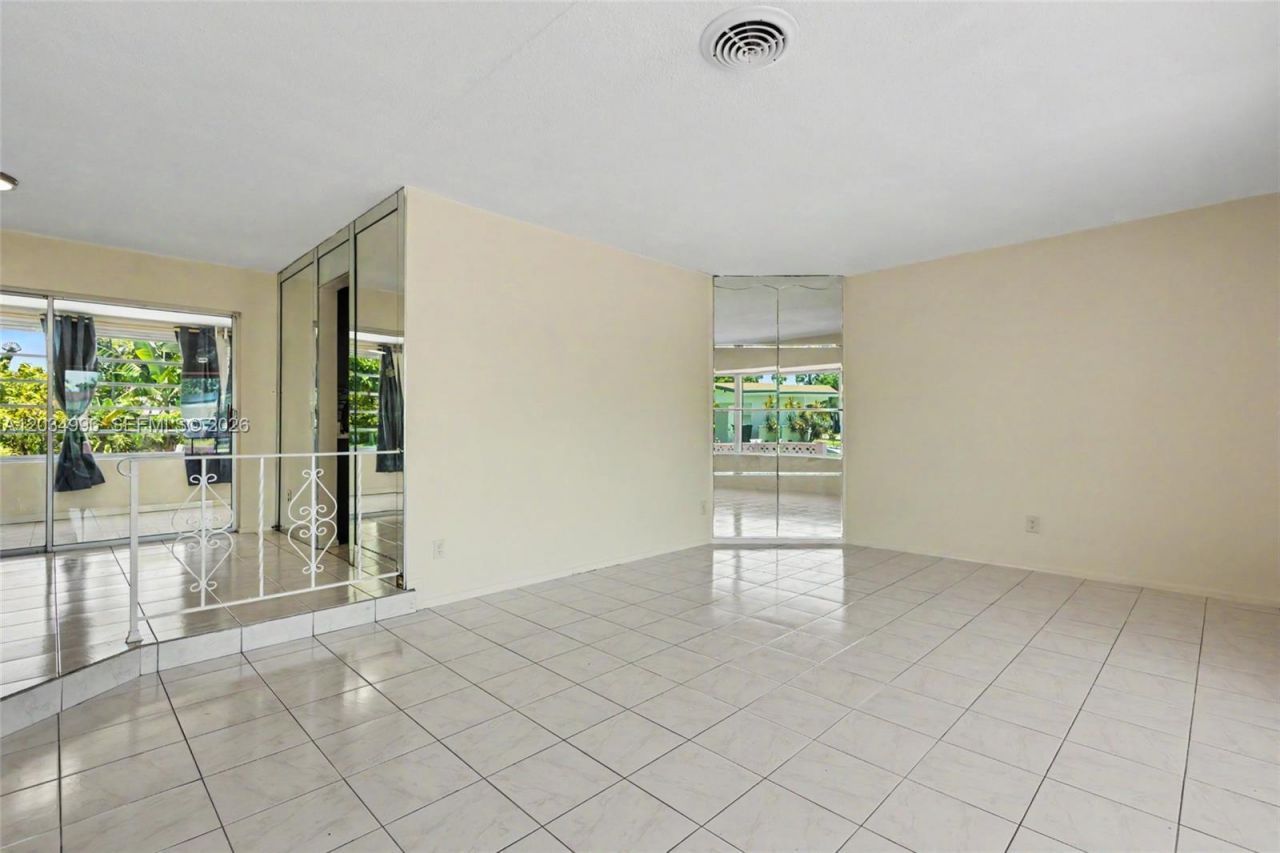 4397 NW 47th Ter , Lauderdale Lakes, FL 33319 Photo